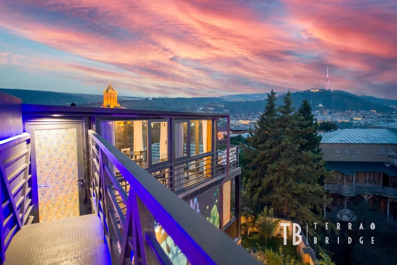 Отель Terra Bridge Тбилиси Экстерьер фото